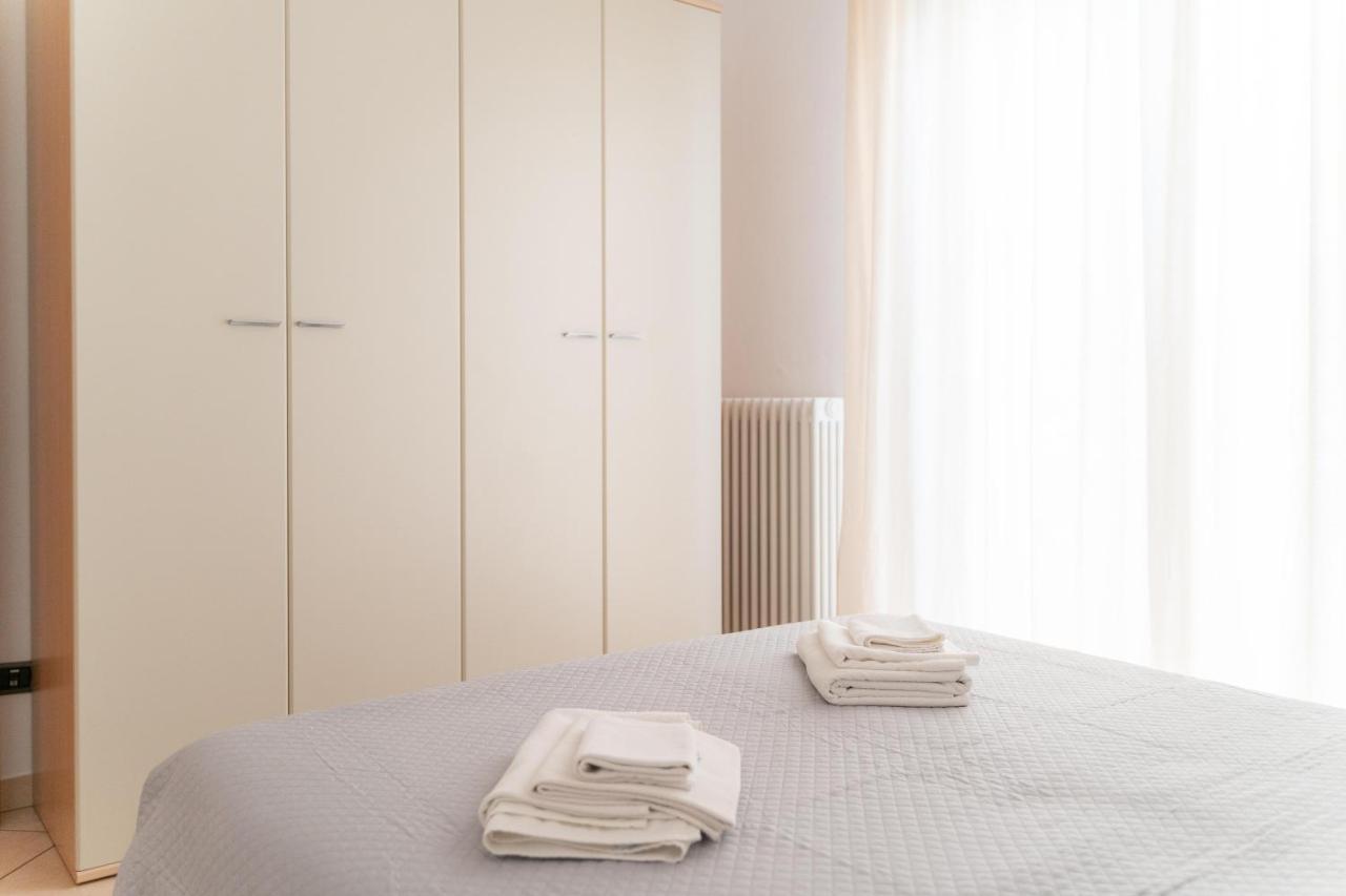 Residence L'Appartamento Римини Экстерьер фото