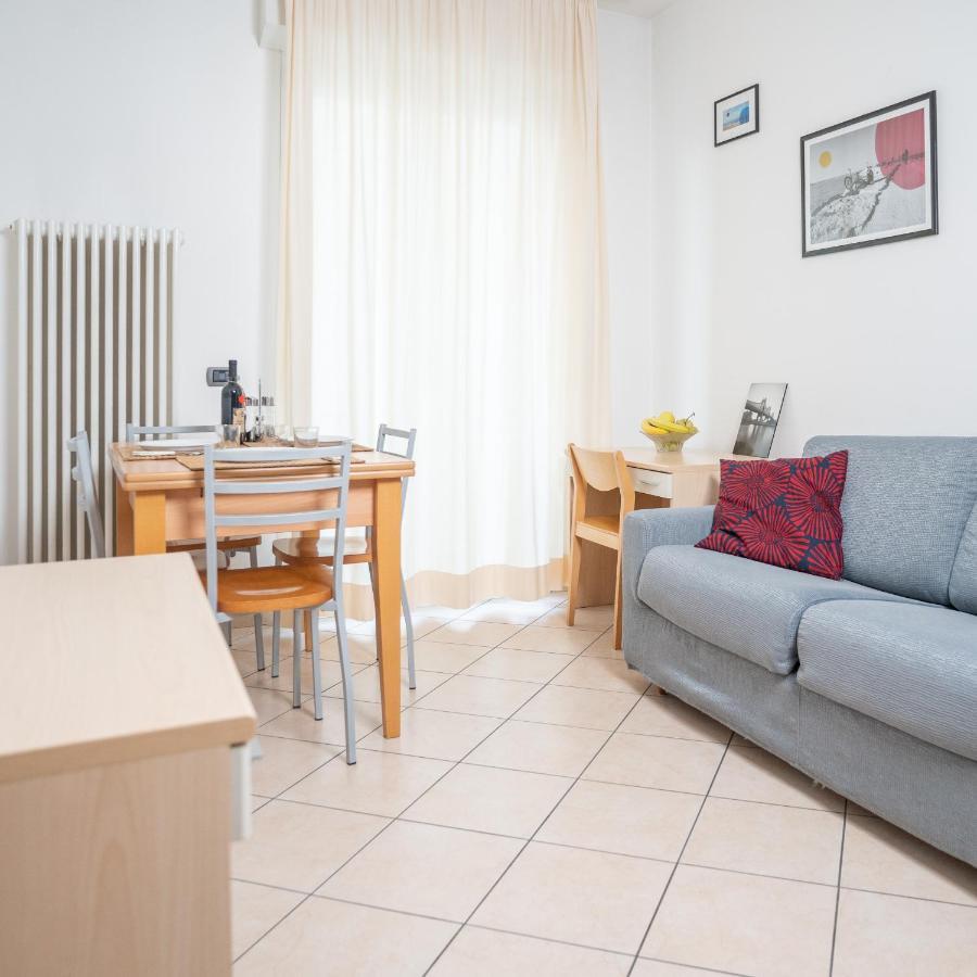 Residence L'Appartamento Римини Экстерьер фото