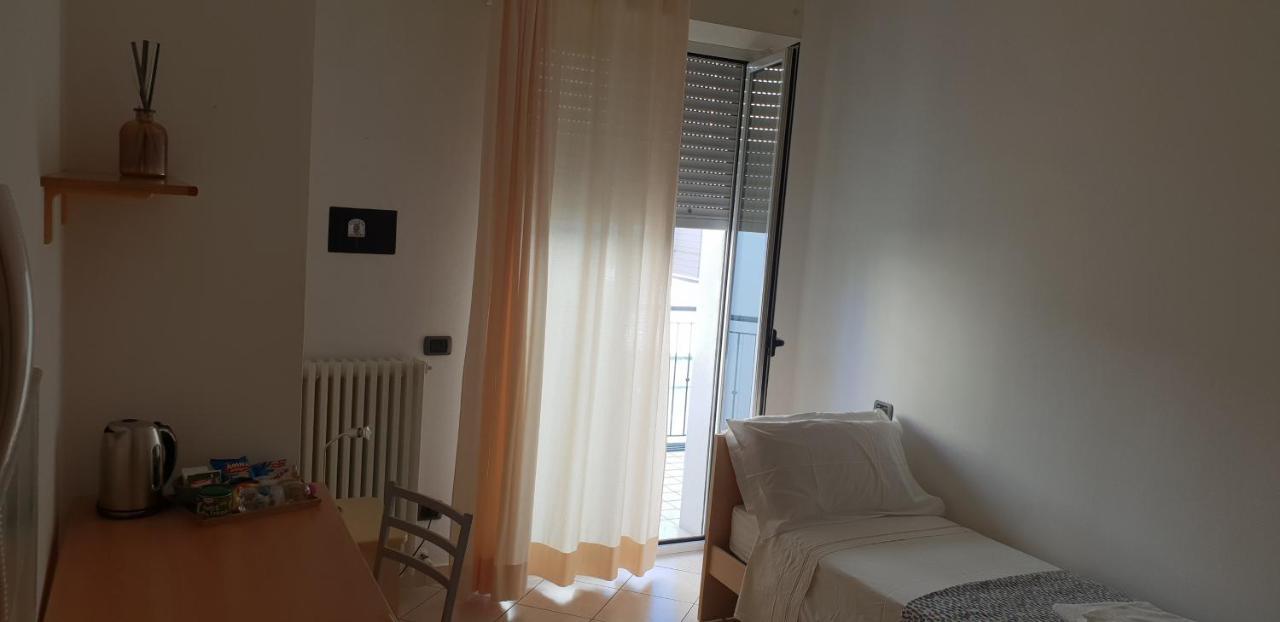 Residence L'Appartamento Римини Экстерьер фото