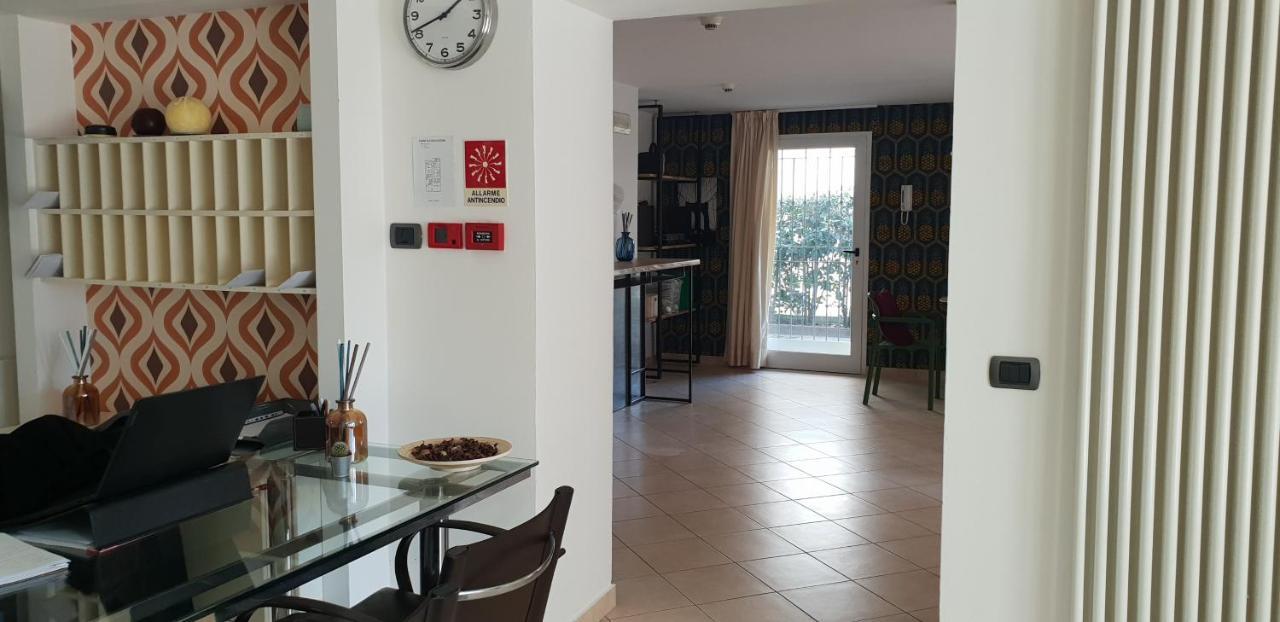 Residence L'Appartamento Римини Экстерьер фото